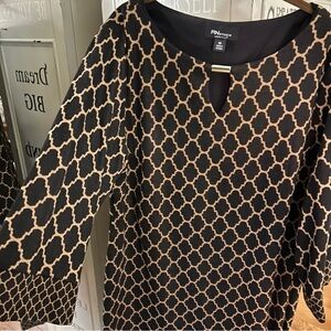 Ronnie Nicole - modern shift dress, camel arabesque design on black size 16